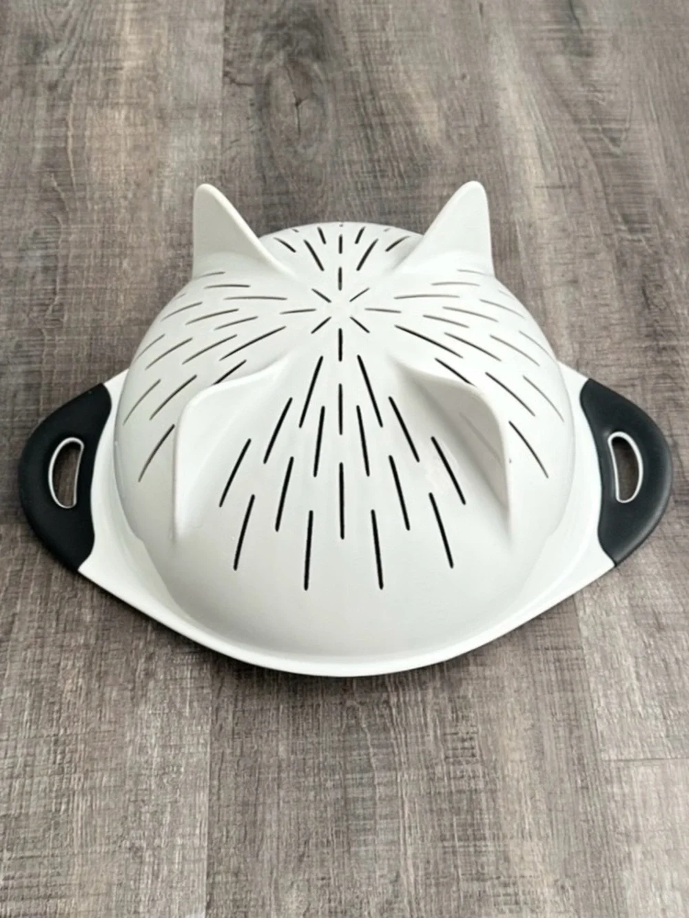 💞 OXO Good Grips White Plastic Collapsible Colander with Black Grip Handles
